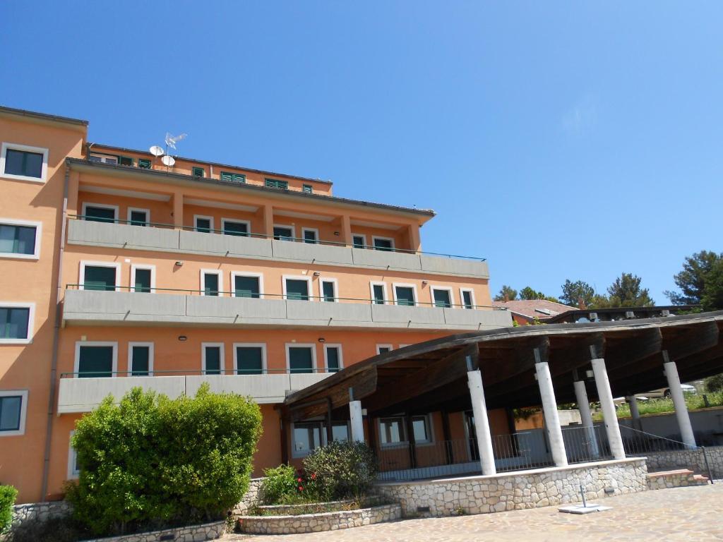 Hotel Santangelo Монте-Сант'Анджело Экстерьер фото