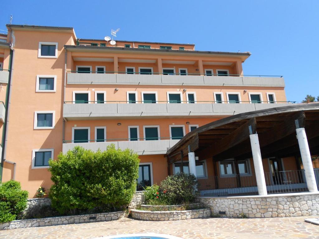 Hotel Santangelo Монте-Сант'Анджело Экстерьер фото